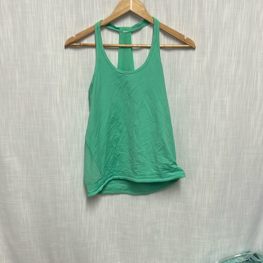 Lululemon teal tank top, size 4–6